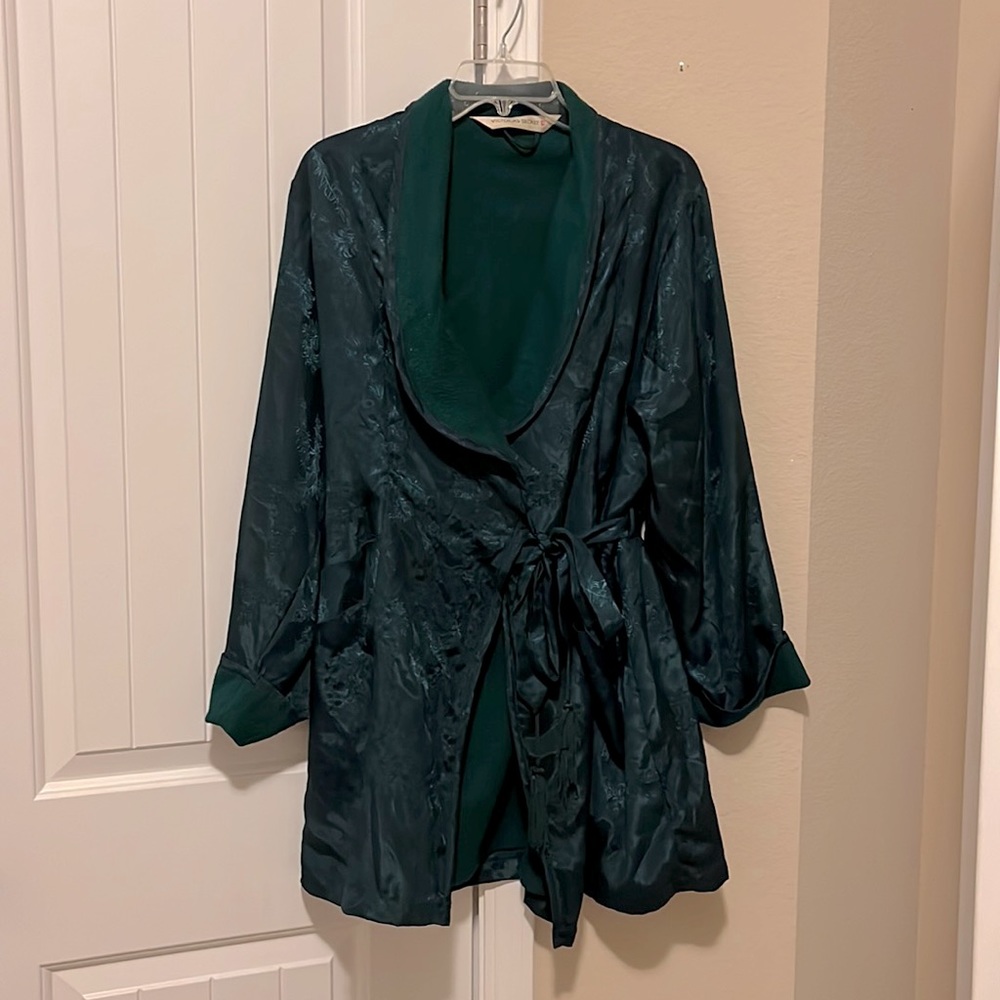 Victoria’s Secret shorty robe